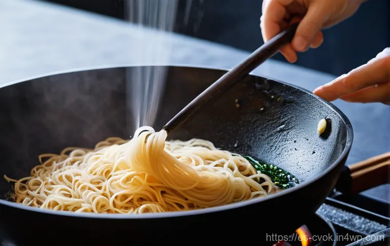 곤약을 활용한 저칼로리 대체 단백질 요리법 - ** Hands emptying a package of Konjac noodles into a colander under a stream of cold running water, ... 곤약을 활용한 저칼로리 대체 단백질 요리법 - ** Hands emptying a package of Konjac noodles into a colander under a stream of cold running water, ...